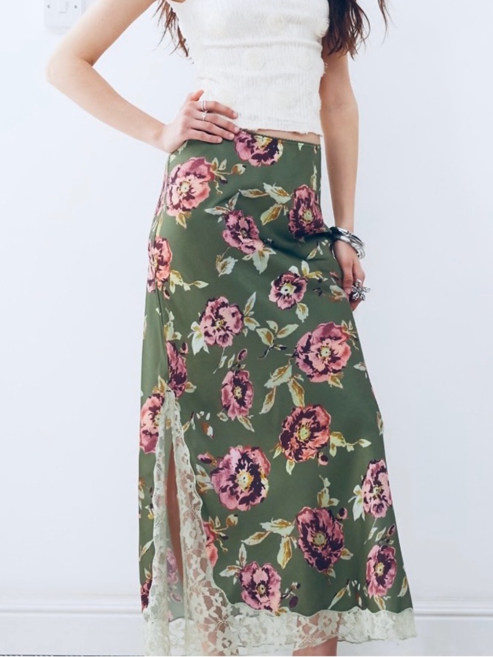 🌸 Reclaimed Vintage Floral Maxi Skirt w/ Lace Hem (Size 6)